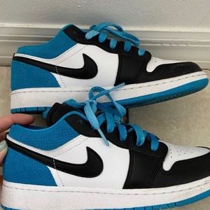 Nike Jordan Retro 1 Lows In “Laser Blue”💙